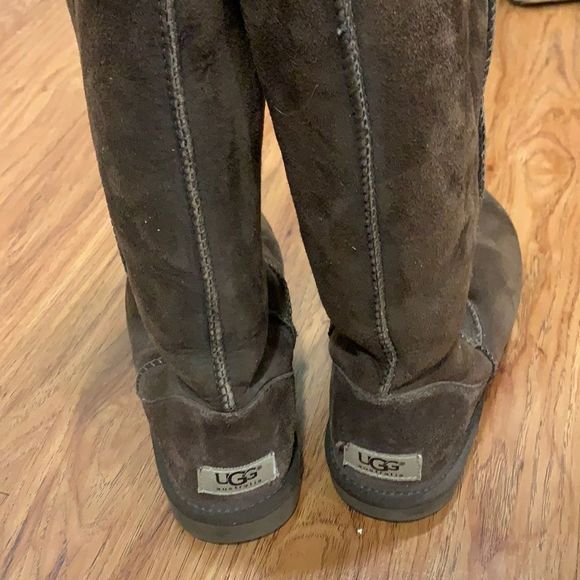 UGG Shoes - UGG Australia Brown Suede Boots Size 6